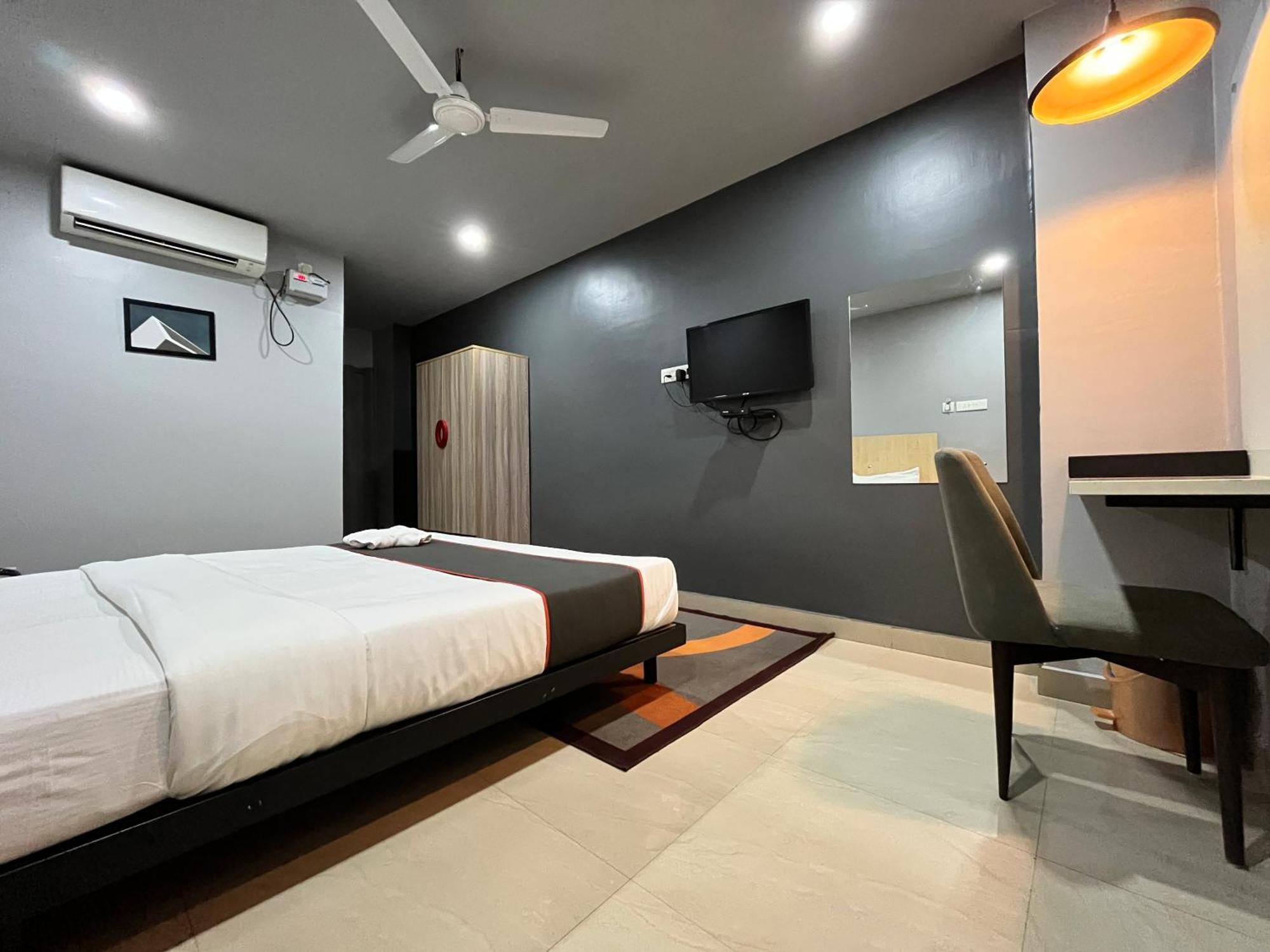 Rjb Grand Guwahati Exterior foto