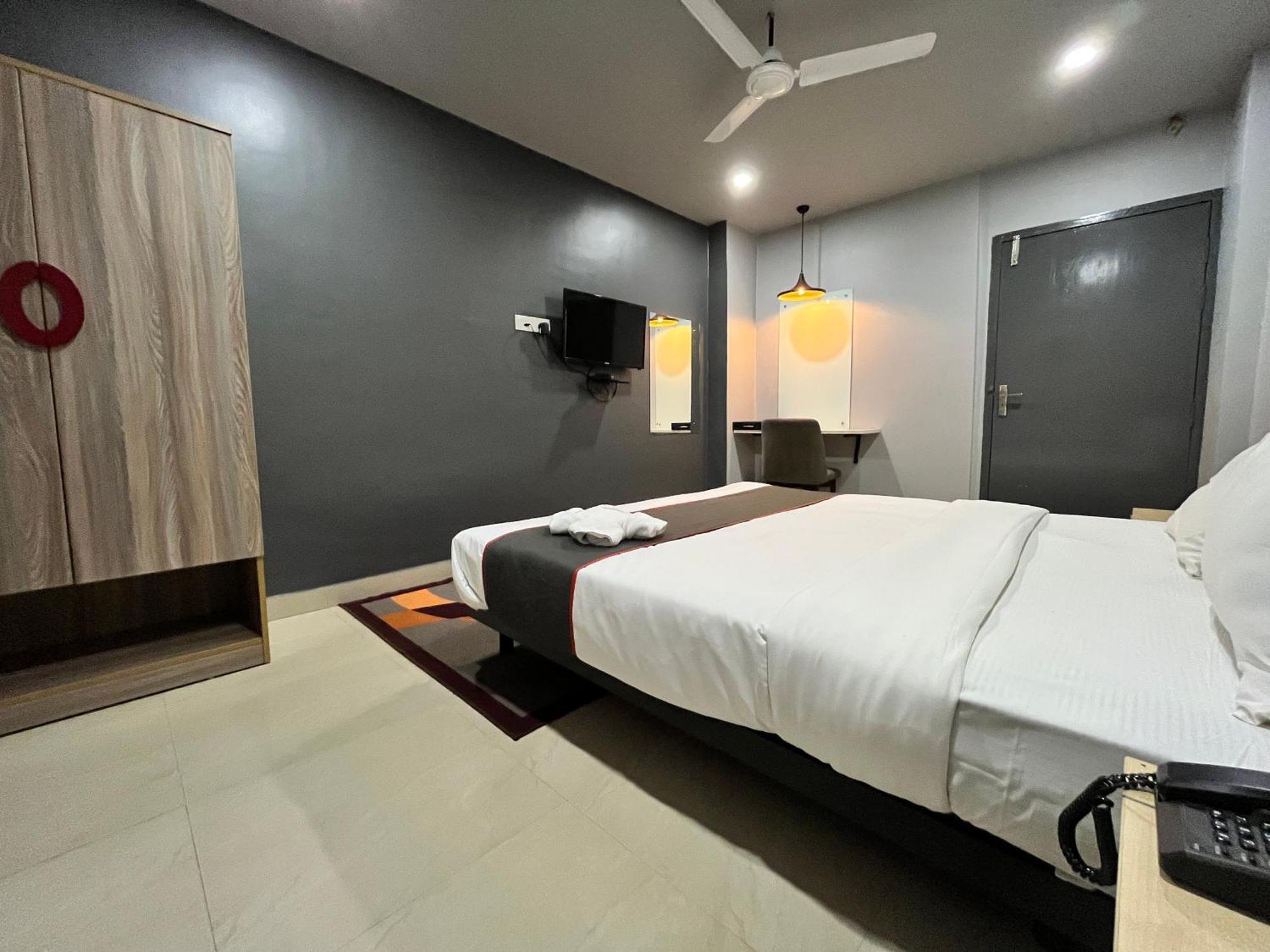Rjb Grand Guwahati Exterior foto