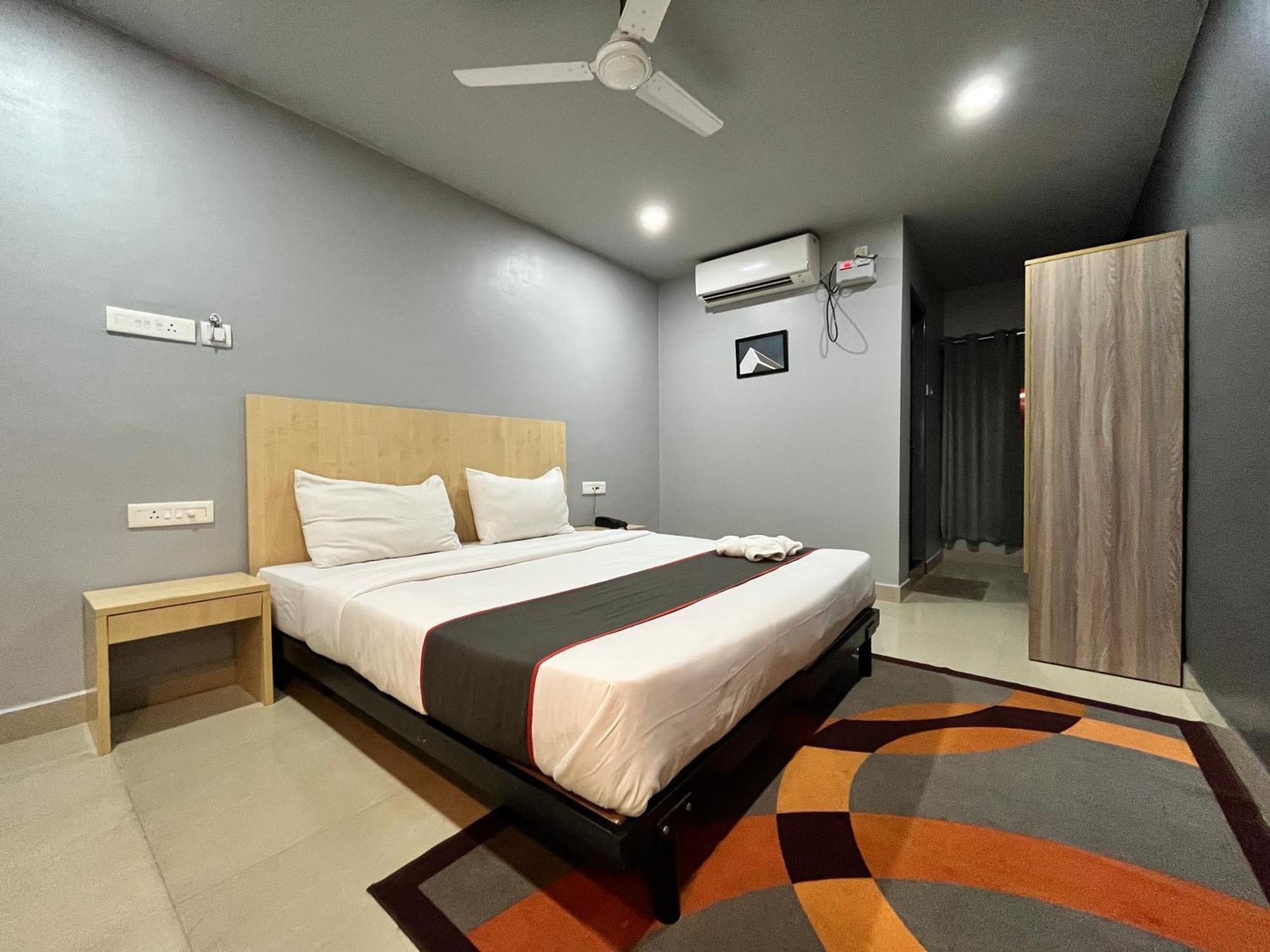 Rjb Grand Guwahati Exterior foto